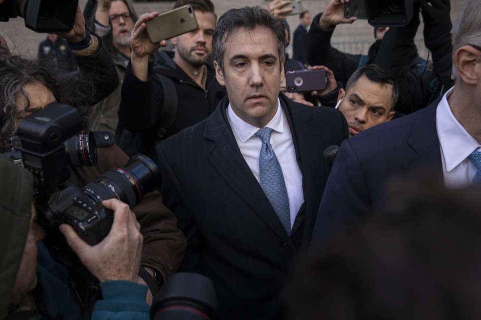 Michael Cohen, ex-advogado pessoal do presidente Donald Trump, sai do tribunal federal em Nova York, em 29 de novembro de 2018 | Drew Angerer / AFP