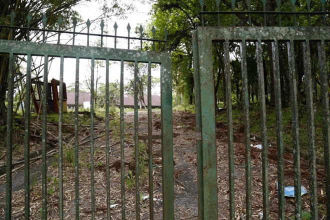 Complexo Banestado no Santa Cândida abandonado | Aniele Nascimento/Gazeta do Povo