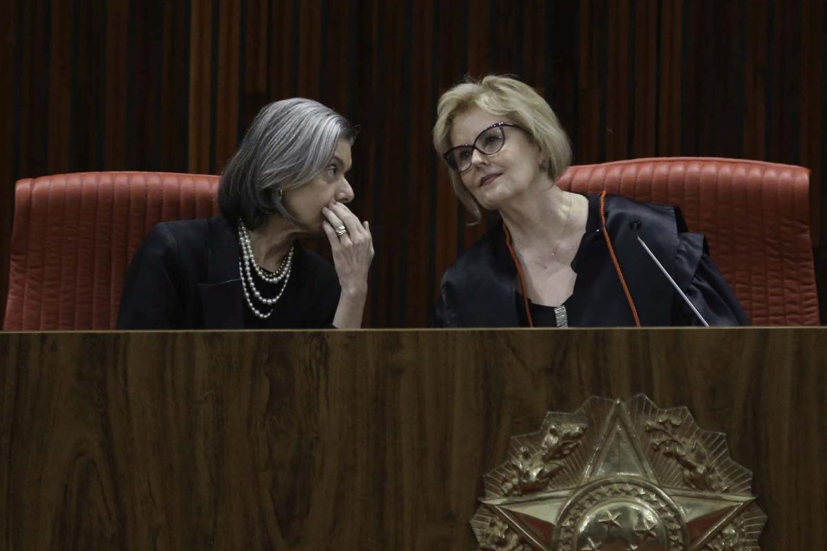 Cármen Lúcia e Rosa Weber, ministras do STF, fotografadas em agosto durante a solenidade de posse de Rosa como presidente do TSE. | Fabio Rodrigues Pozzebom/Ag. Brasil