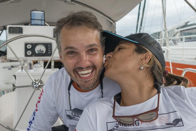 João Pedro e Adraian: realizando o sonho de viver viajando em um veleiro. | Alexandre Zelinski/