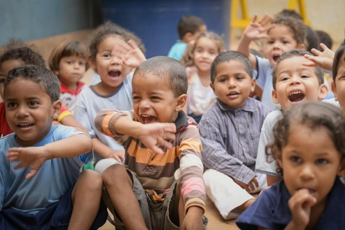Alunos da Creche Alecrim, criada pela ex-catadora de lixo Maria de Jesus, na periferia do Distrito Federal | Divulgação