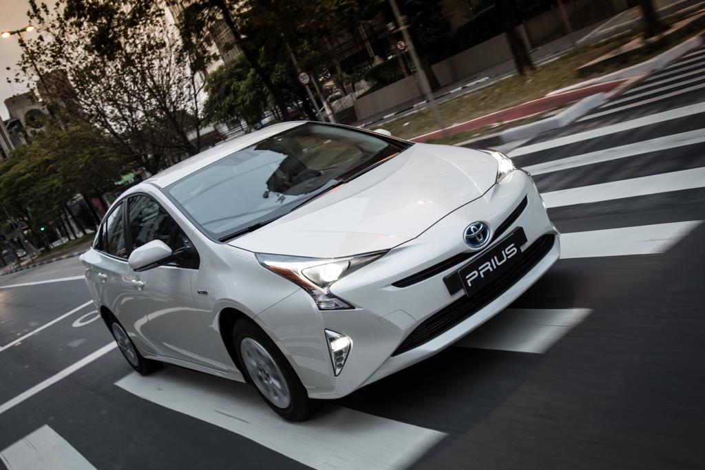 A empresa não anunciou qual modelo será produzido com a nova tecnologia, embora tenha feito localmente diversos testes com um Prius. | Malagrine/Divulgação