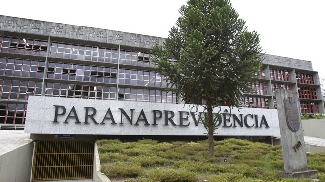 Fachada da Paranaprevidência: mudanças são consideradas perigosas pelo MP e pelo TCE. | Daniel Castellano/Arquivo/Gazeta do Povo