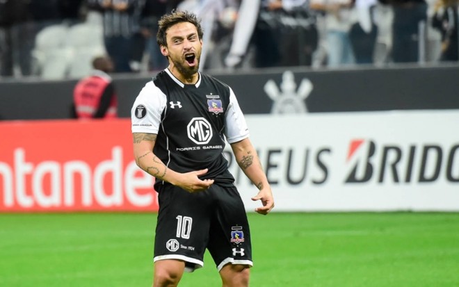 Valdivia em ação pelo Colo Colo. | Divulgação