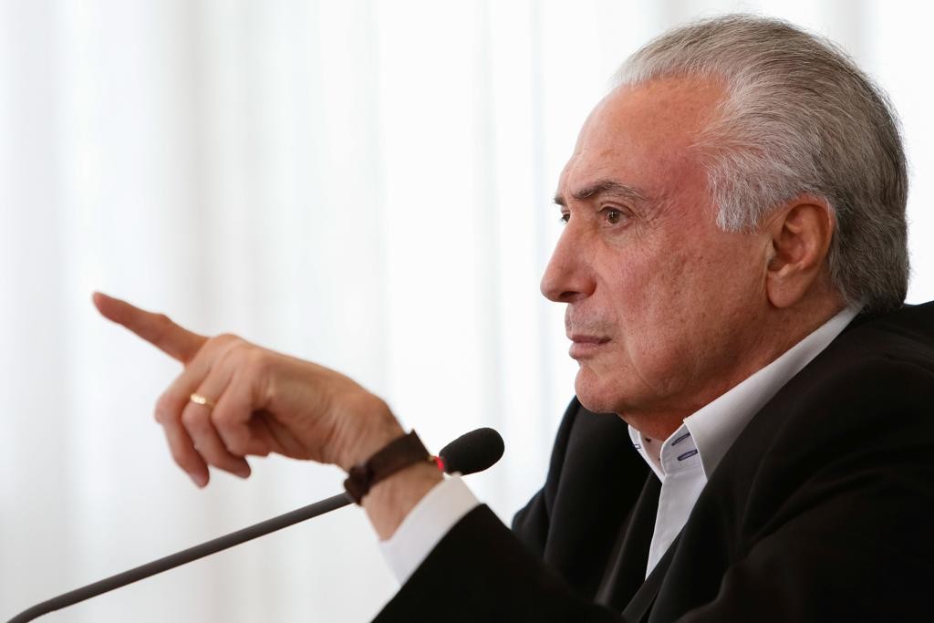 Decreto de Michel Temer de 2017 causou polêmica ao reduzir as restrições e incluir condenados por corrupção entre os beneficiados. STF suspendeu os efeitos dessa medida.