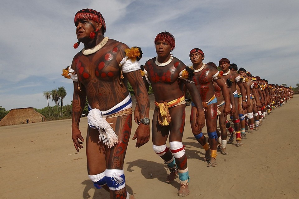 Bolsonaro levantou a discussão: os índios têm muita terra no Brasil? Segundo dados do Censo de 2010, o último realizado pelo IBGE, existem 517,4 mil dos 817,9 mil índios brasileiros vivendo em reservas. | Marcello Casal Jr/Agência BrasiL