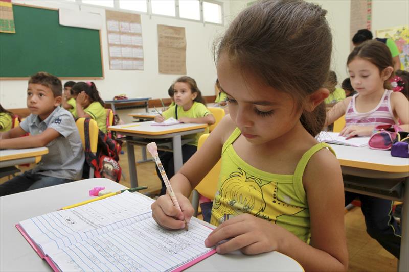 O responsável pelo aluno deve procurar a unidade escolar mais próxima de sua casa até 21 de dezembro | Cesar Brustolin/SMCS/Arquivo