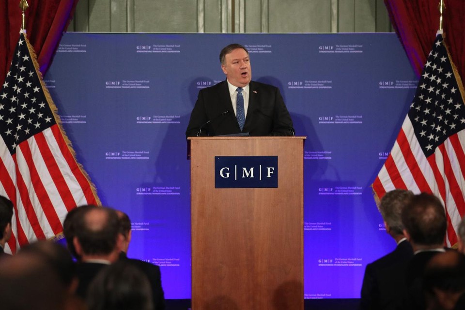 O secretário de Estado americano, Mike Pompeo, durante coletiva de imprensa após reunião da Otan em Bruxelas, 4 de dezembro | FRANCISCO SECO / AFP
