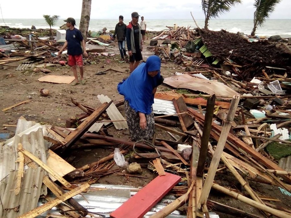 A Indonésia, um dos países mais propensos a desastres da Terra, se situa no chamado “Anel de Fogo” do Pacífico, onde placas tectônicas se encontram e uma grande parte das erupções vulcânicas e dos terremotos do mundo ocorrem.  | SEMI/AFP