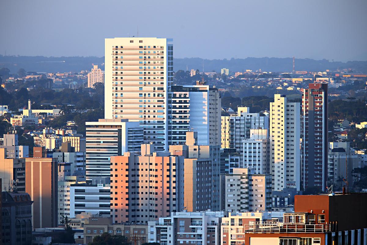 Prédios em Curitiba. Imagem ilustrativa. | Albari Rosa/
Gazeta do Povo