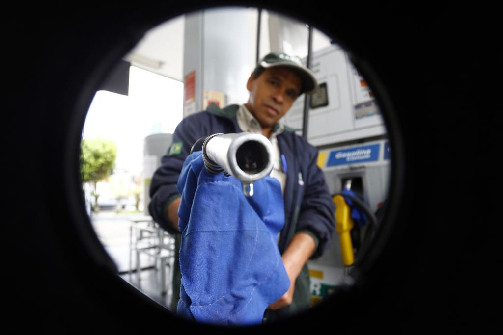 Paridade de preços do etanol e gasolina ganhou competitividade após o fim da política de subsídio da gasolina realizada pelo governo federal, durante a gestão de Dilma Rousseff. | Albari Rosa/Gazeta do Povo