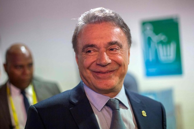 Alvaro Dias foi candidato a presidente da República com um discurso anticorrupção muito parecido com o de Jair Bolsonaro. | Daniel Ramalho/AFP