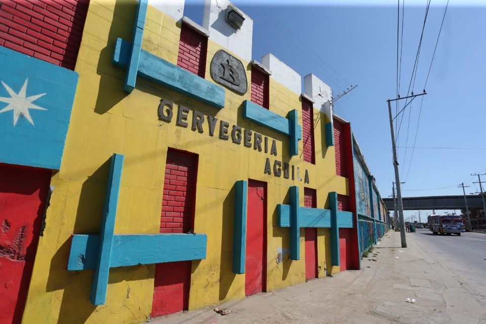 Fachada histórica da Cervejaria Aguila, em  Barranquilla | Albari Rosa/Gazeta do Povo/