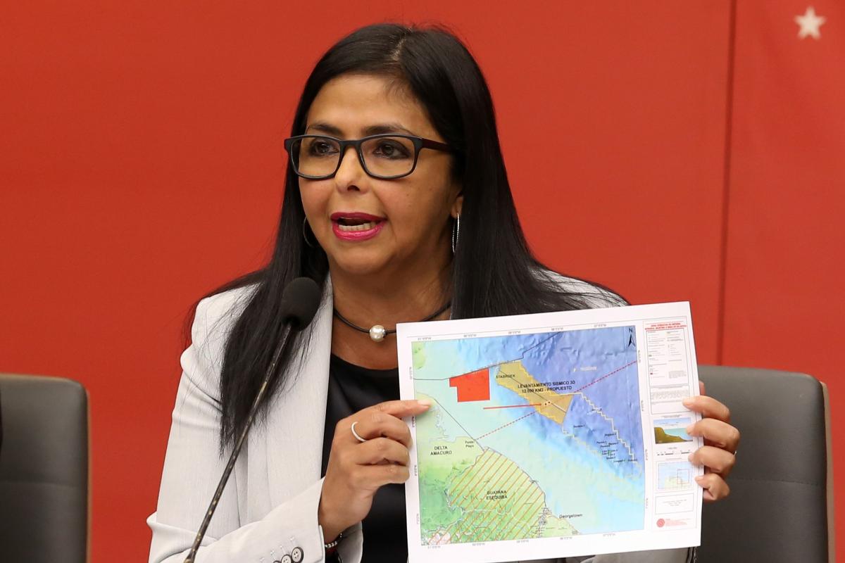 A vice-presidente da Venezuela, Delcy Rodriguez, fala no Palácio de Miraflores após sanções aplicadas pelos EUA contra venezuelanos, em 8 de janeiro | Distribuída por Presidencia Venezuela / AFP