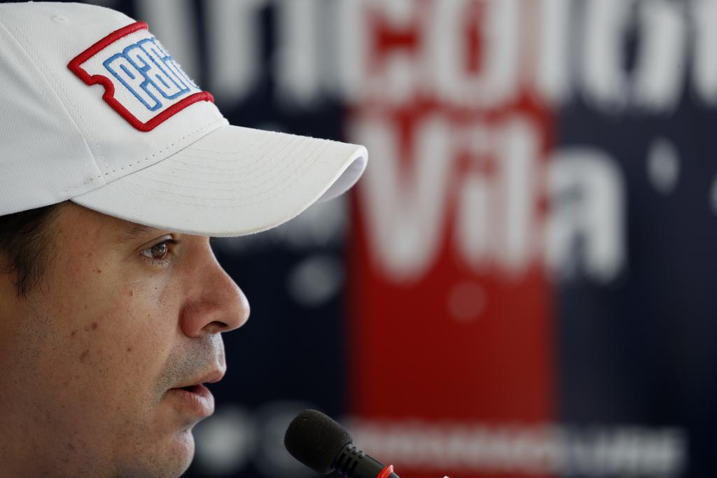 Técnico Dado Cavalcanti prepara o time do Paraná Clube que disputará o Estadual de 2018 | Jonathan Campos/Gazeta do Povo