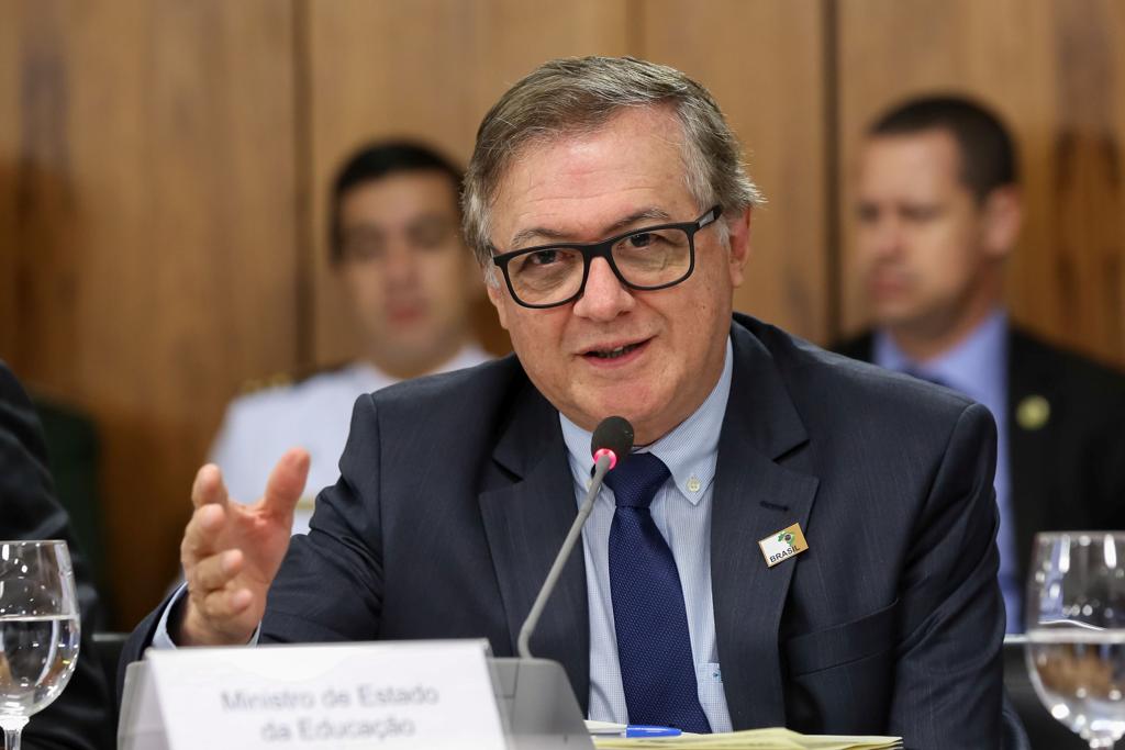 O ministro Ricardo Vélez Rodríguez negou ter conhecimento na alteração do edital para a escolha de livros didáticos em 2020 | Marcos Correa/PR
