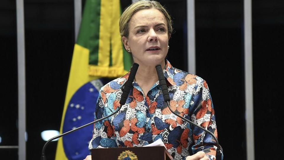 Gleisi Hoffmann participa da posse de Maduro na Venezuela A senadora Gleisi Hoffmann, presidente do PT, disse que prestigia a posse de Maduro “para mostrar que a posição agressiva do governo Bolsonaro contra a Venezuela tem forte oposição no Brasil “. | Jefferson Rudy/Agência Senado
