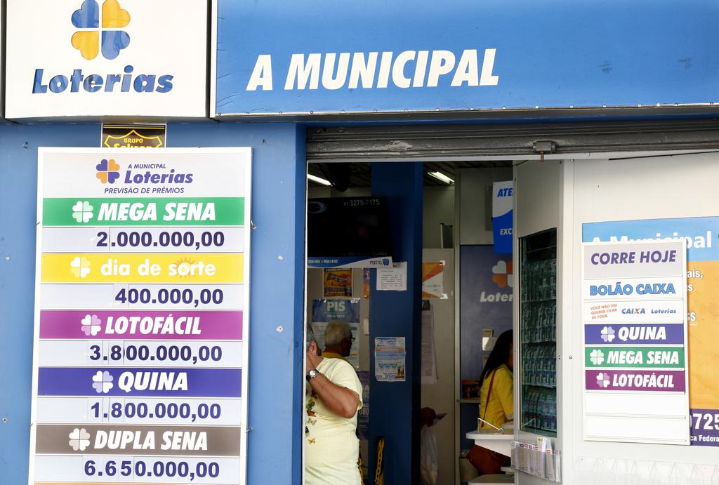 Jogo vencedor de Curitiba foi feito na Lotérica A Municipal, no Centro | Aniele Nascimento/Gazeta do Povo