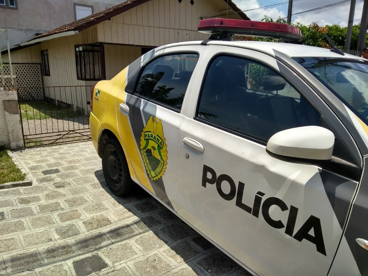 Criança chegou a ser levada à UPA, mas já chegou morto. | Gerson Klaina / Tribuna do Paraná/