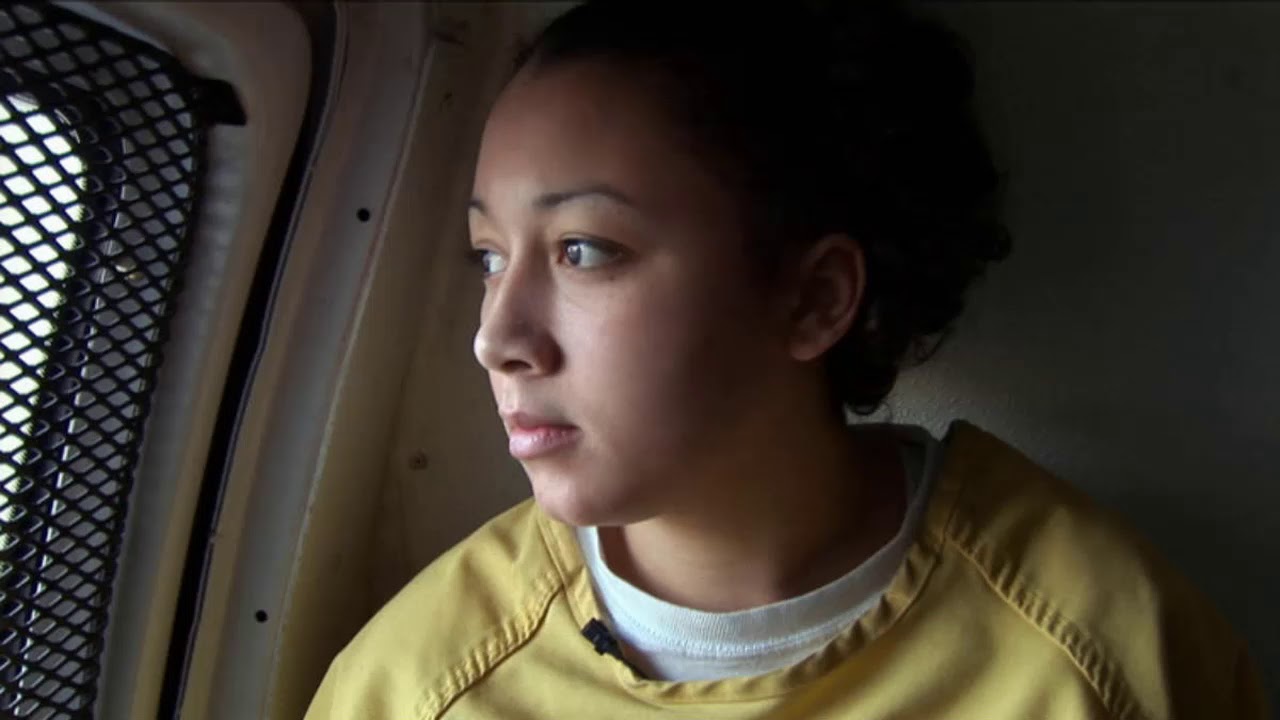 Cyntoia Brown terminou o ensino médio na prisão e está prestes a concluir o ensino superior | YouTube/Reprodução