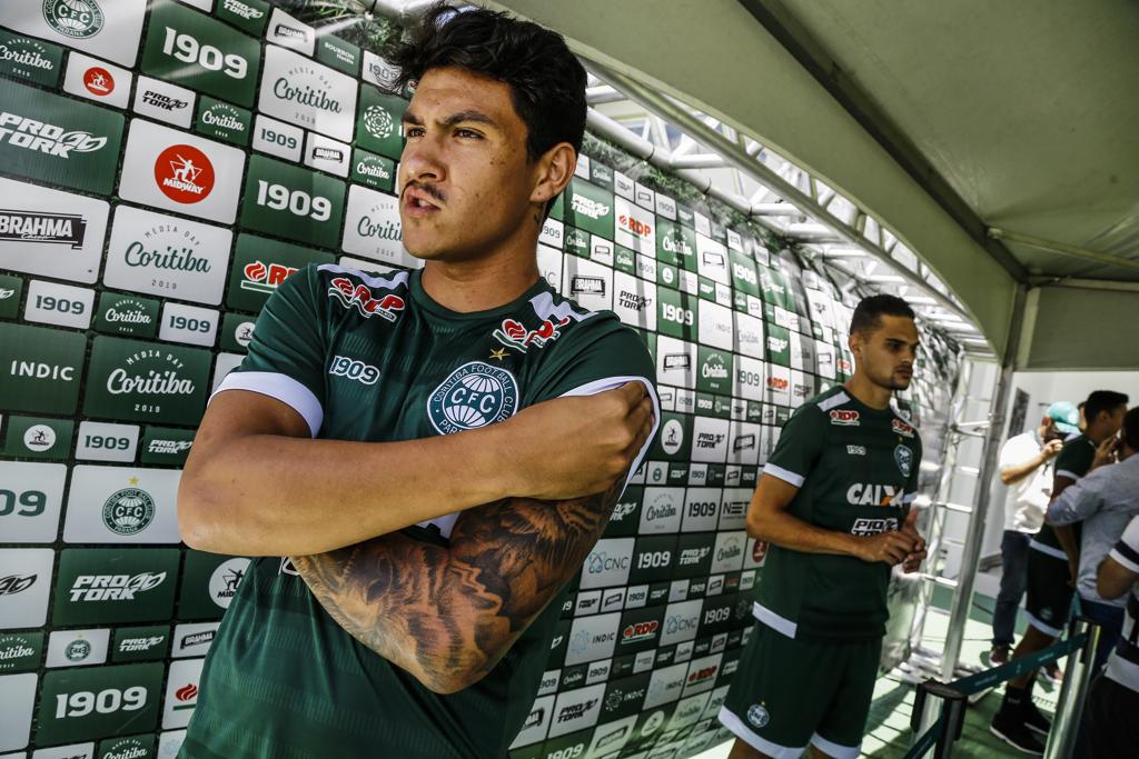 Meia Matheus Bueno deve ser uma das novidades do Coritiba neste inicio de 2019 | André Rodrigues/Gazeta do Povo