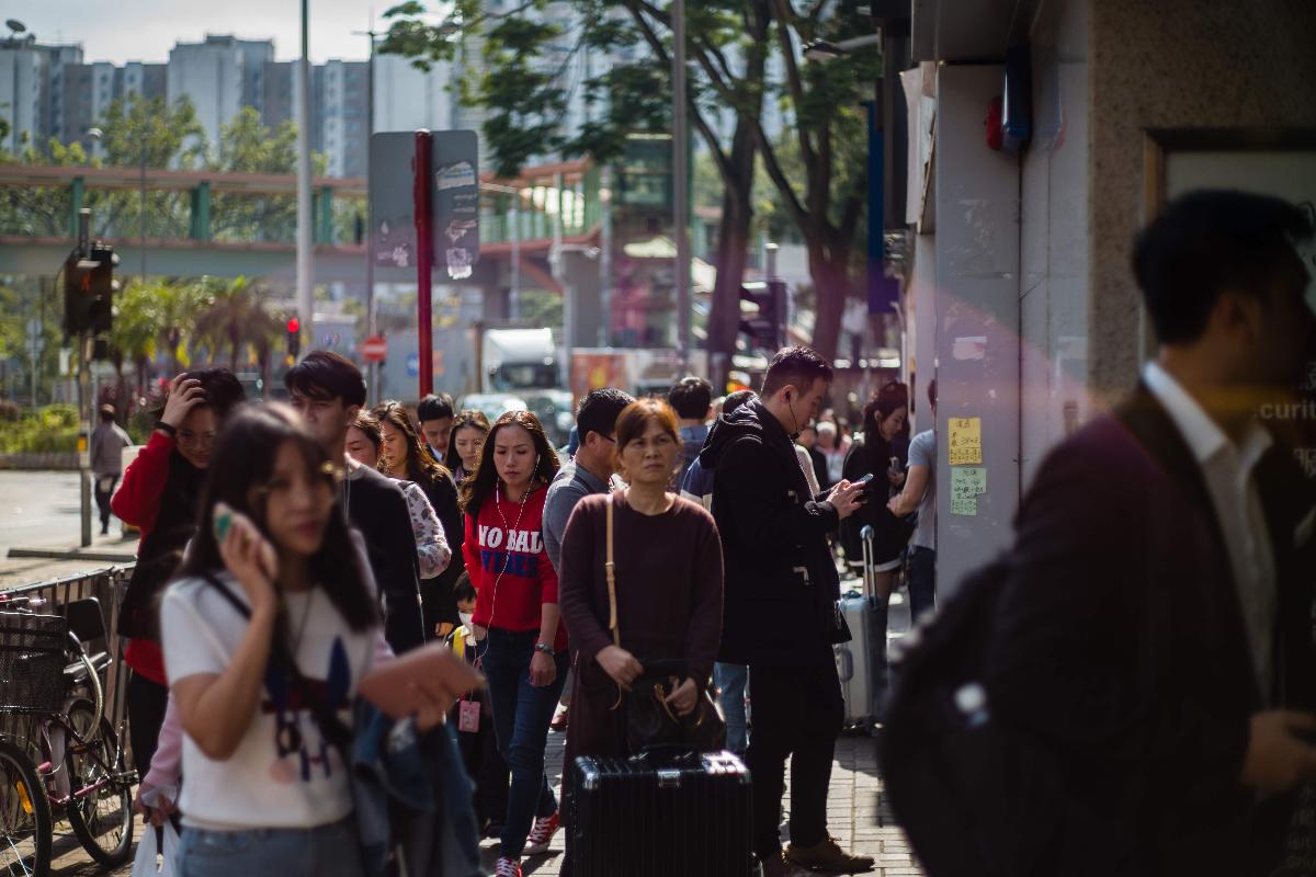 Na China, a taxa de filhos por mulher segue em torno de 1,6 | ANTHONY WALLACE/AFP