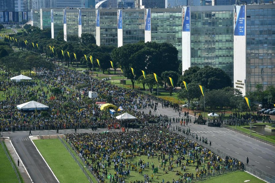 Posse de Bolsonaro atrai mais público do que de Lula e Dilma juntas | NELSON ALMEIDA/AFP