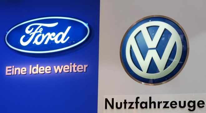 Ford e VW devem aprofundar aliança iniciada em 2018 | PATRIK STOLLARZ/AFP/Arquivo