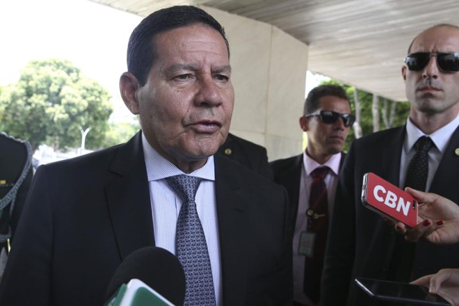 O vice-presidente, general Hamilton Mourão (PRTB), afirmou que o Brasil pode atender ao apelo de ajuda humanitária da oposição venezuelana | Valter Campanato/Agência Brasil