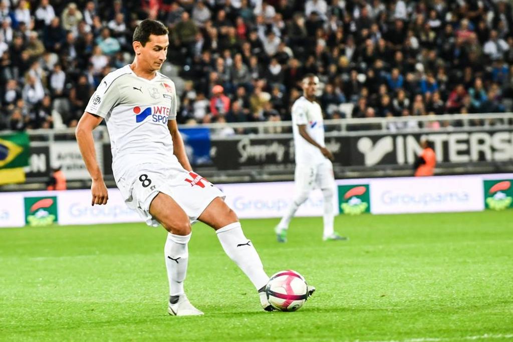 Paulo Henrique Ganso em ação pelo Amiens, da França: meia interessa ao Athletico | Divulgação/Amiens SC
