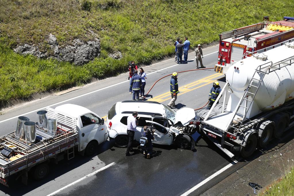 Acidentes com caminhões nas estradas não são raros, mas em alguns casos podem ser evitados com medidas preventivas dos motoristas. | Aniele Nascimento/Gazeta do Povo
