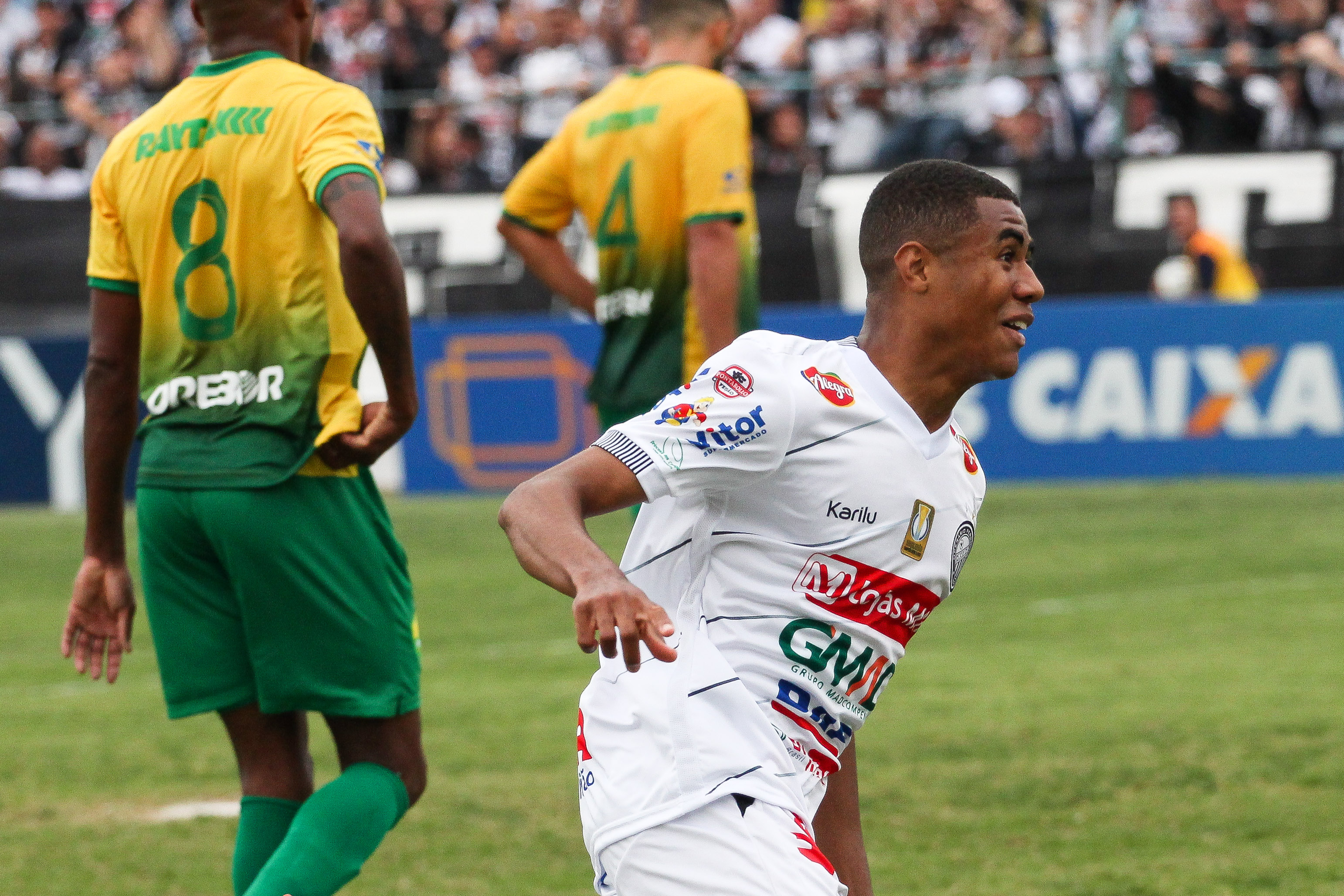 Erick comemora gol do Operário em partida contra o Cuiabá na Série C | Josué Teixeira/Gazeta do Povo