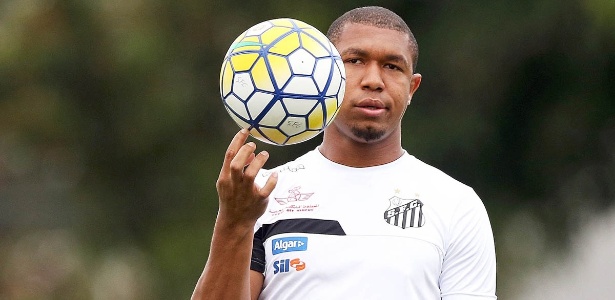 Atacante Rodrigão virou pivô de uma disputa entre Coritiba e Ceará | Divulgação/Santos