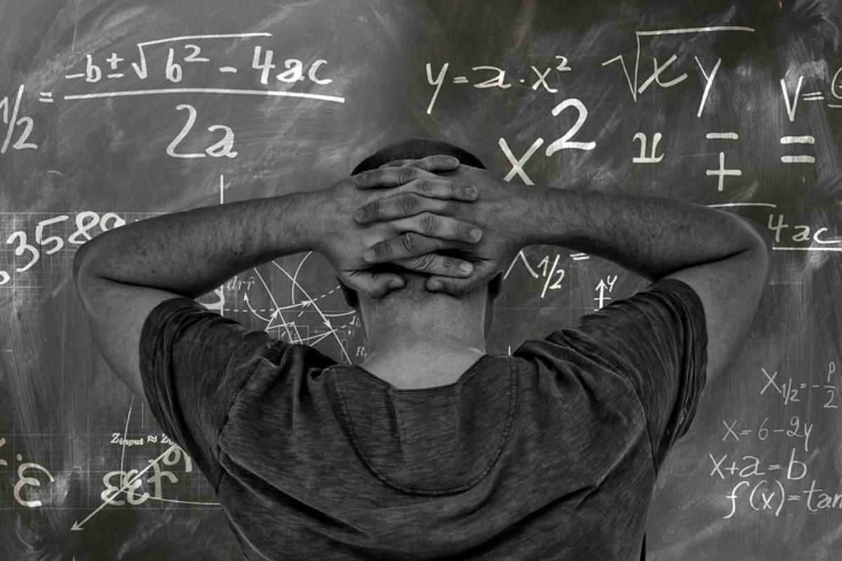 “É preciso selecionar pessoas de mais talento e bagagem intelectual para a carreira de professor”, defende João Batista | Pixabay