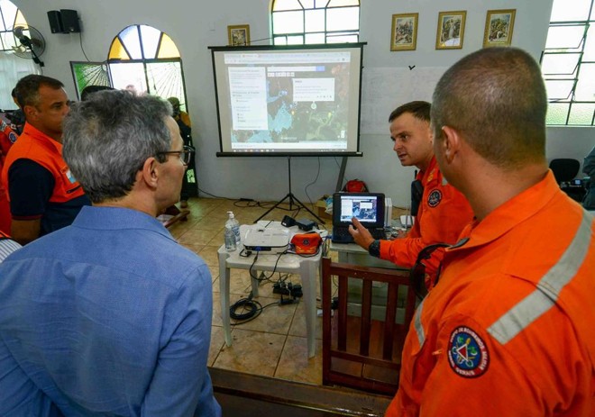 O governador de Minas Gerais, Romeu Zema, com militares israelenses. | Gil Leonardi/Gil Leonardi