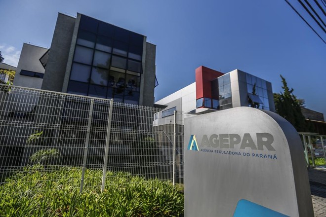 Apenas 12 pessoas estão trabalhando no prédio da Agepar, no Ahu. | Jonathan Campos
/ Arquivo Gazeta do Povo