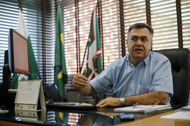 Beto Preto, secretário de Saúde do governo do Paraná, admite que será preciso criatividade para solucionar problemas com poucos recursos. | André Rodrigues/Gazeta do Povo