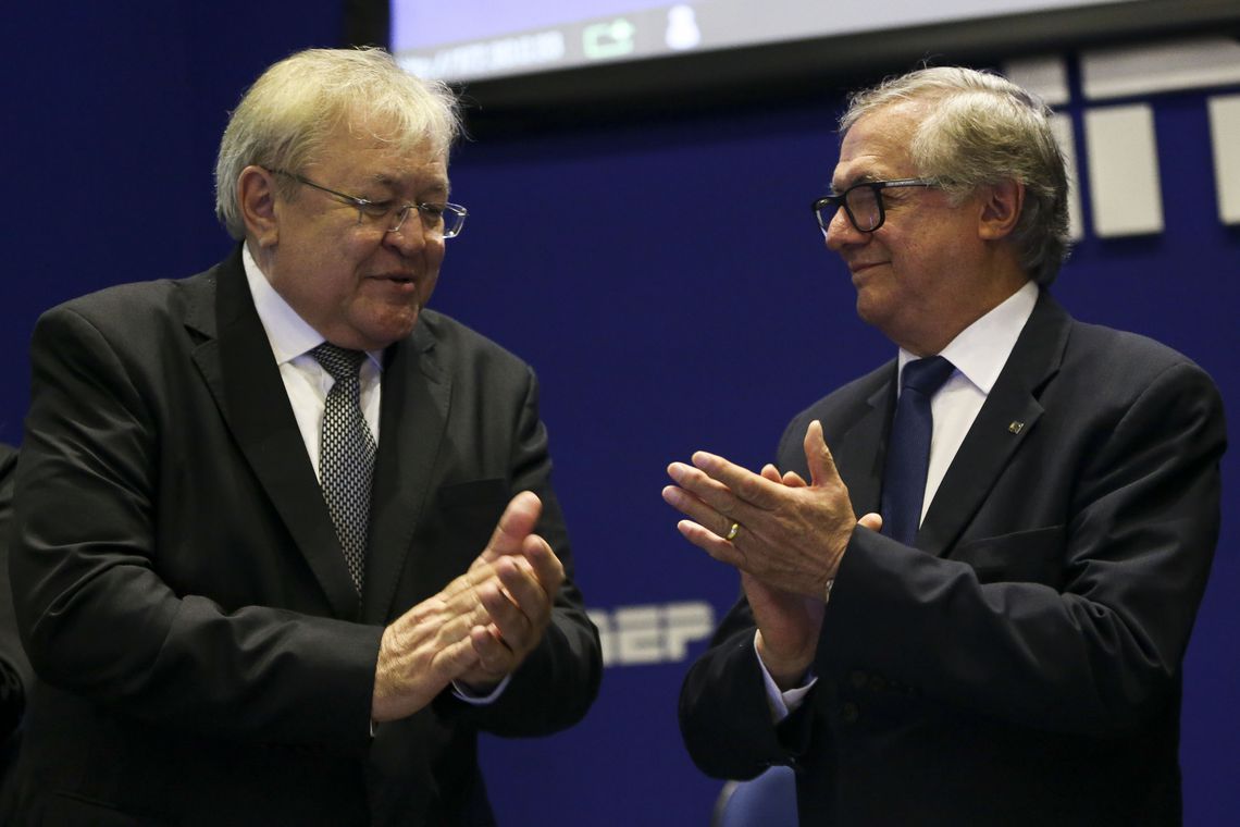 Marcus Vinícius Rodrigues, novo presidente do Inep, com o ministro da Educação Ricardo Vélez Rodriguez: “preocupação com o Brasil” | Marcelo Camargo/Agência Brasil