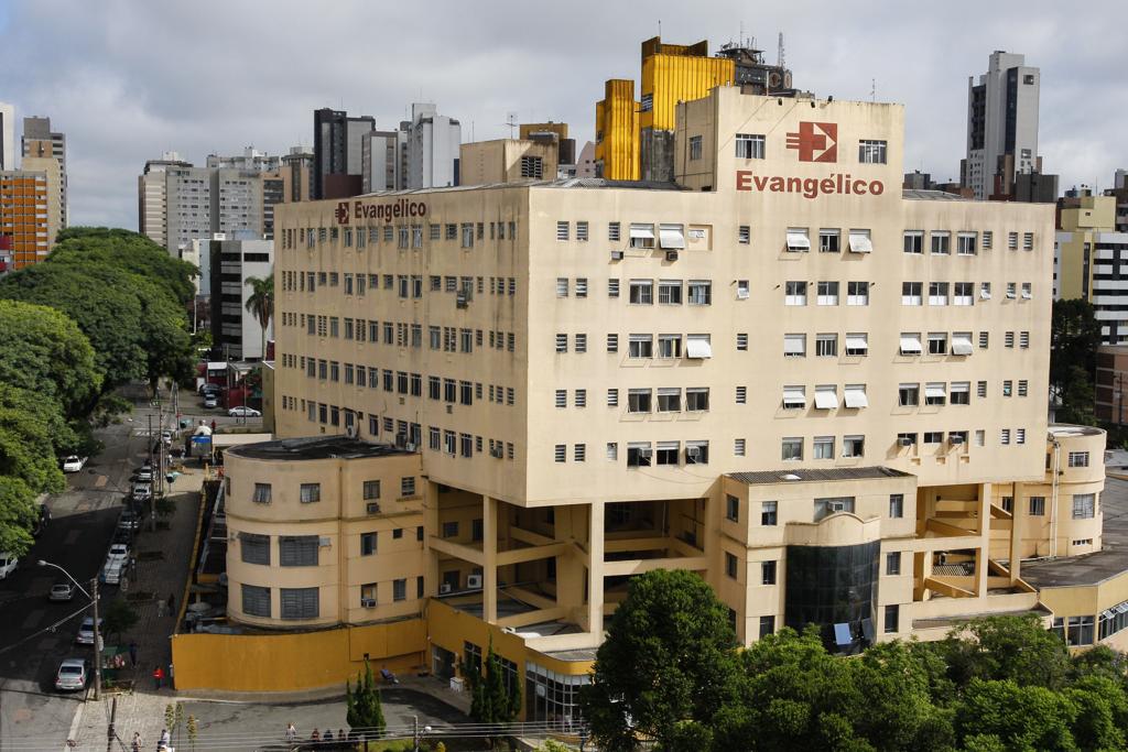 Hospital foi arrematado em um leilão no último mês de setembro | Cassiano Rosario/Gazeta do Povo