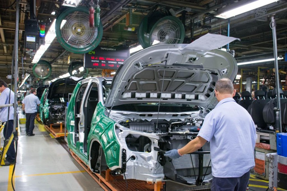 Linha de produção da SUV TrailBlazer, na planta de São José dos Campos. | Fabio Gonzalez Fotografias/Divulgação GM
