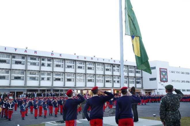 Colégio Militar de Curitiba: medida da USP foi vista como retaliação ao governo. | Aniele Nascimento/Gazeta do Povo