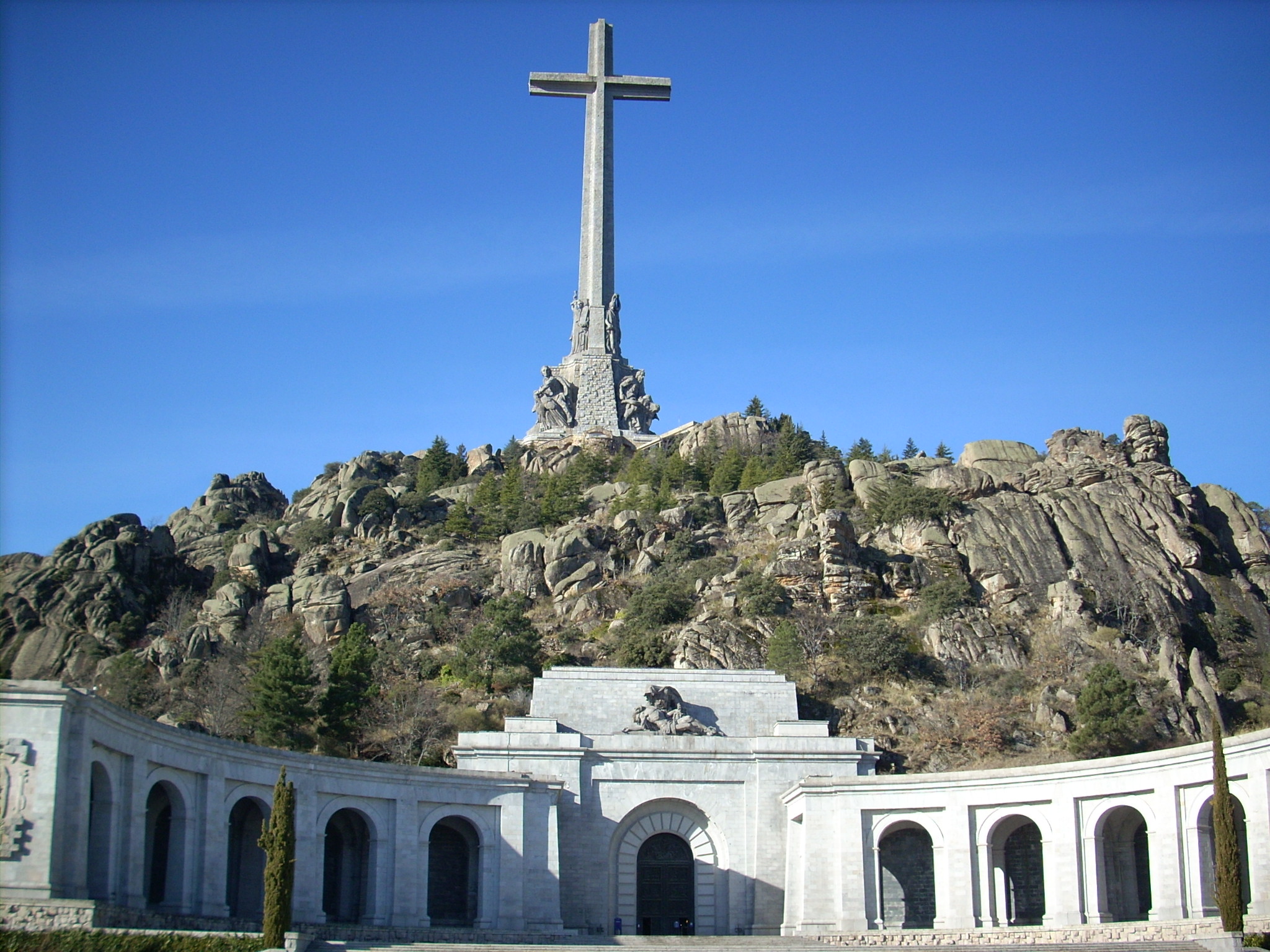 Valle de Los Caidos, memorial para as vítimas da Guerra Civil Espanhola (1936-1939) construído a cerca de 40 km de Madri | Wikipedia Commons/Reprodução