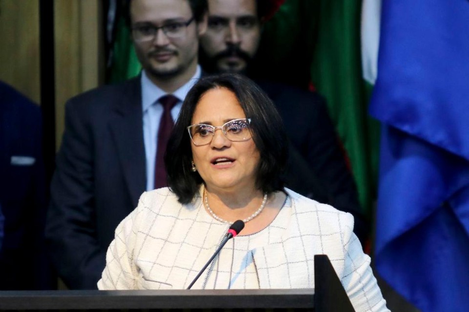 Ministra Damares Alves: defesa incondicional da vida | Wilson Dias/Agência Brasil