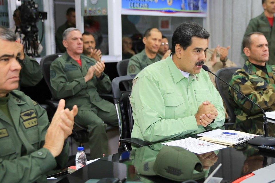 Ditador Nicolás Maduro, durante encontro com militares | Presidência da Venezuela/AFP