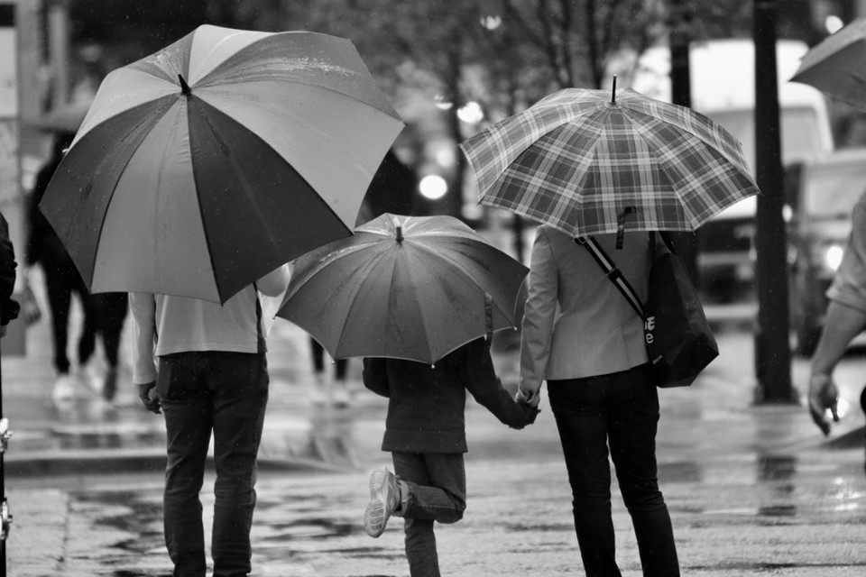 ‘Pai’ e ‘mãe’ devem ser substituídos por termos neutros em escolas francesas | Reprodução/Dimitri de Vries/Unsplash