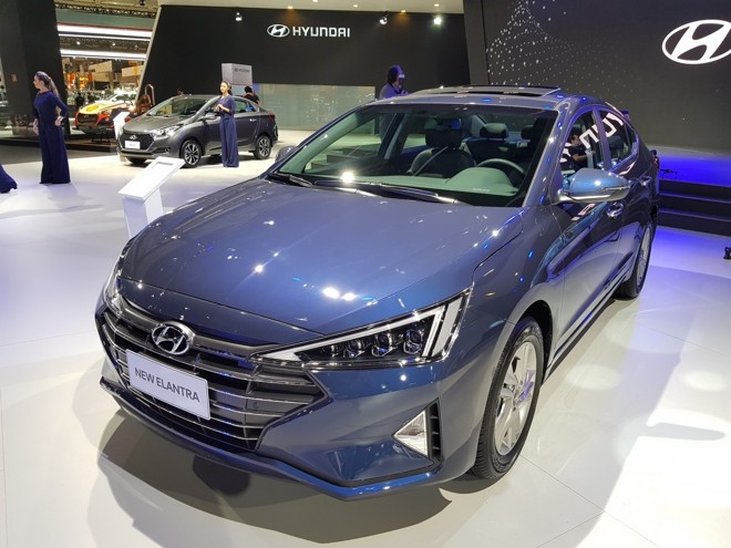 HYUNDAI ELANTRA (reestilização): 2º semestre. | 
