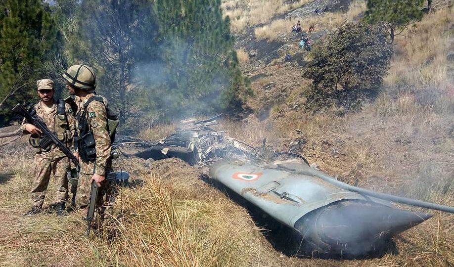 Aeronave da força Aérea da Índia foi abatida na Caxemira