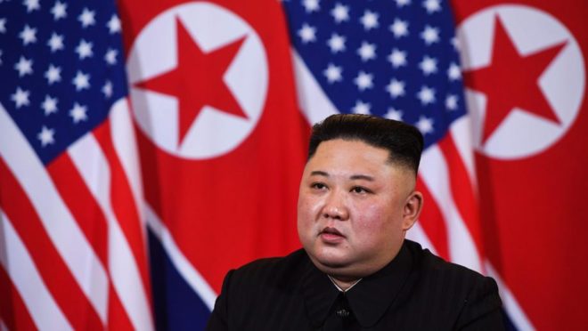 O ditador da Coreia do Norte, Kim Jong Un, durante cúpula com o presidente americano, Donald Trump, 27 de fevereiro, em Hanói. Foto: Saul LOEB / AFP