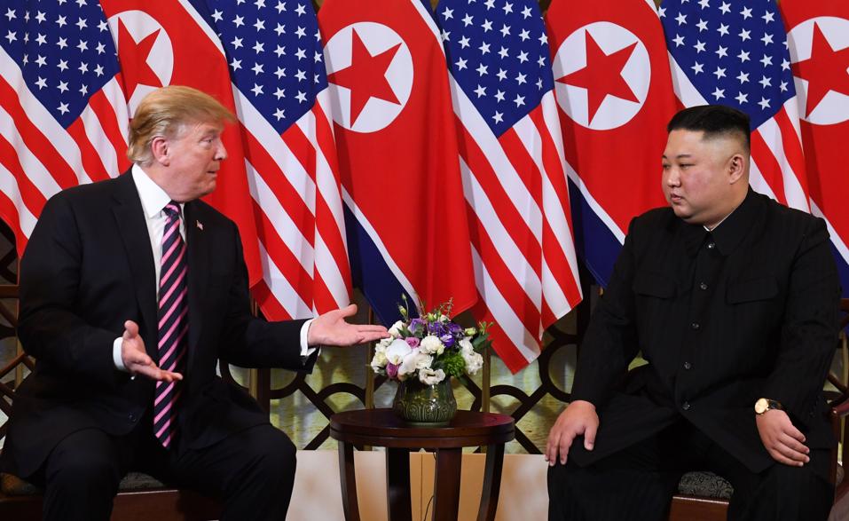 Donald Trump e Kim Jong-un em Hanói