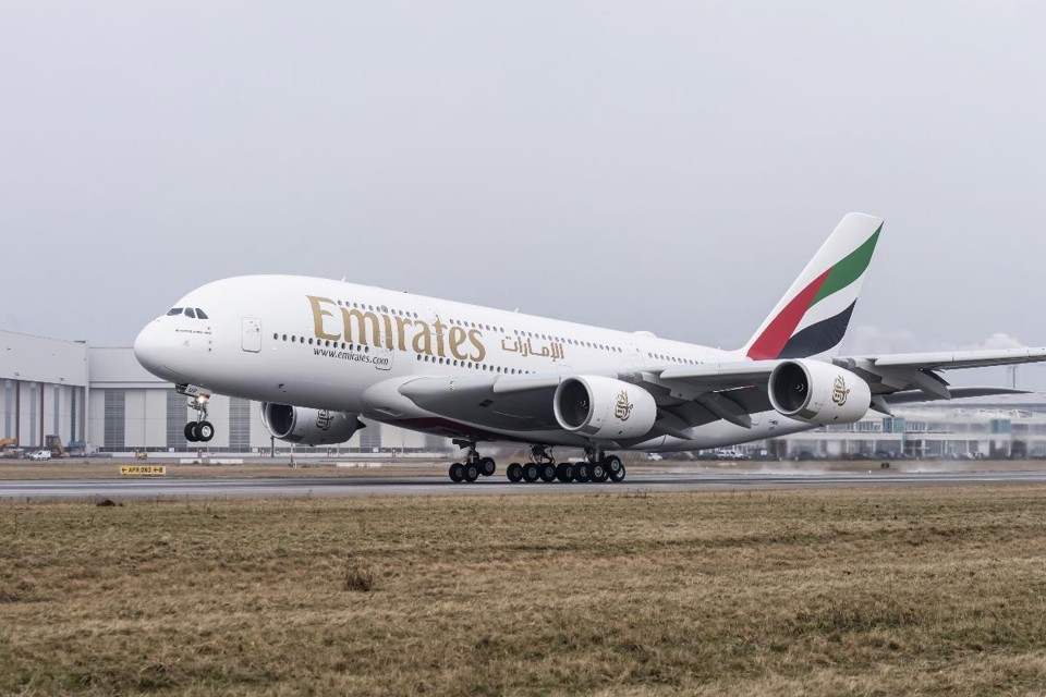 Fim do Airbus A380 sela aposentadoria dos aviões comerciais gigantes A Emirates era a principal compradora do A380 e acabou revendo suas últimas encomendas à Airbus. | DivulgaçãoAirbus